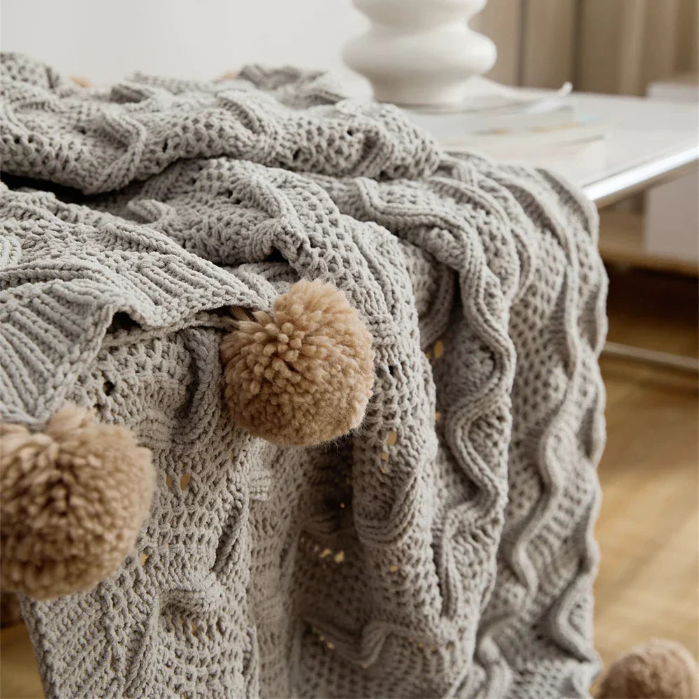 Decorbites™ Elegante Chenille-Pompom-Wurfbettdecke
