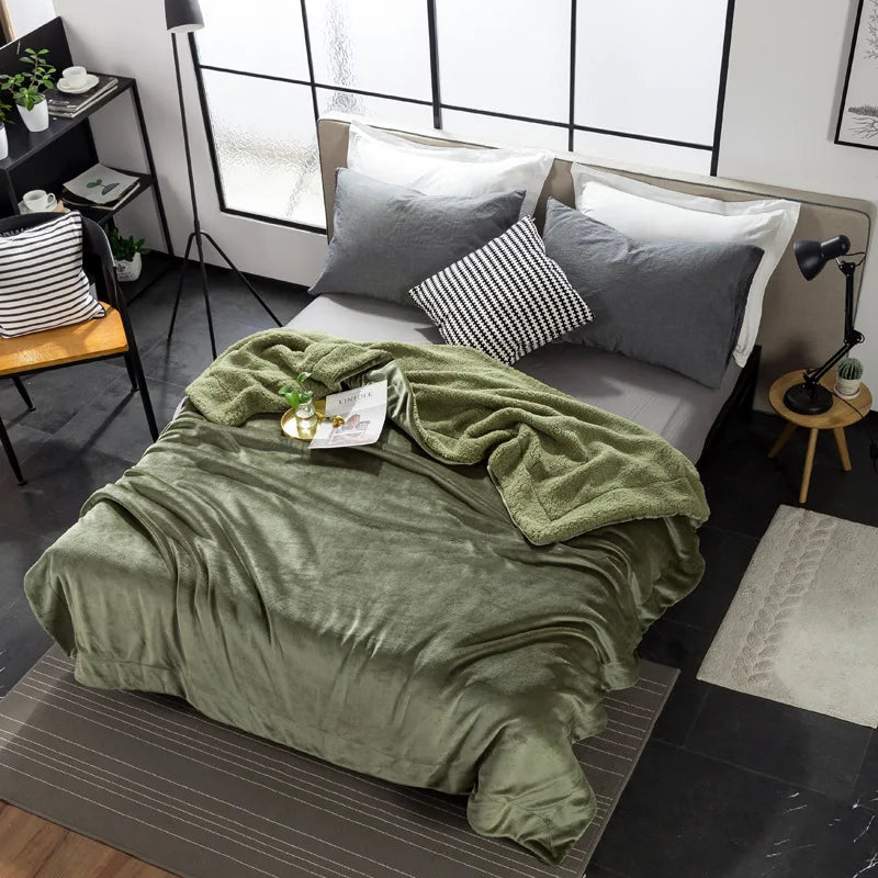Decorbites™ Kuscheliges Plüschdecke: Weich, warm, leicht für Schlafzimmer & Sofa ganzjährig
