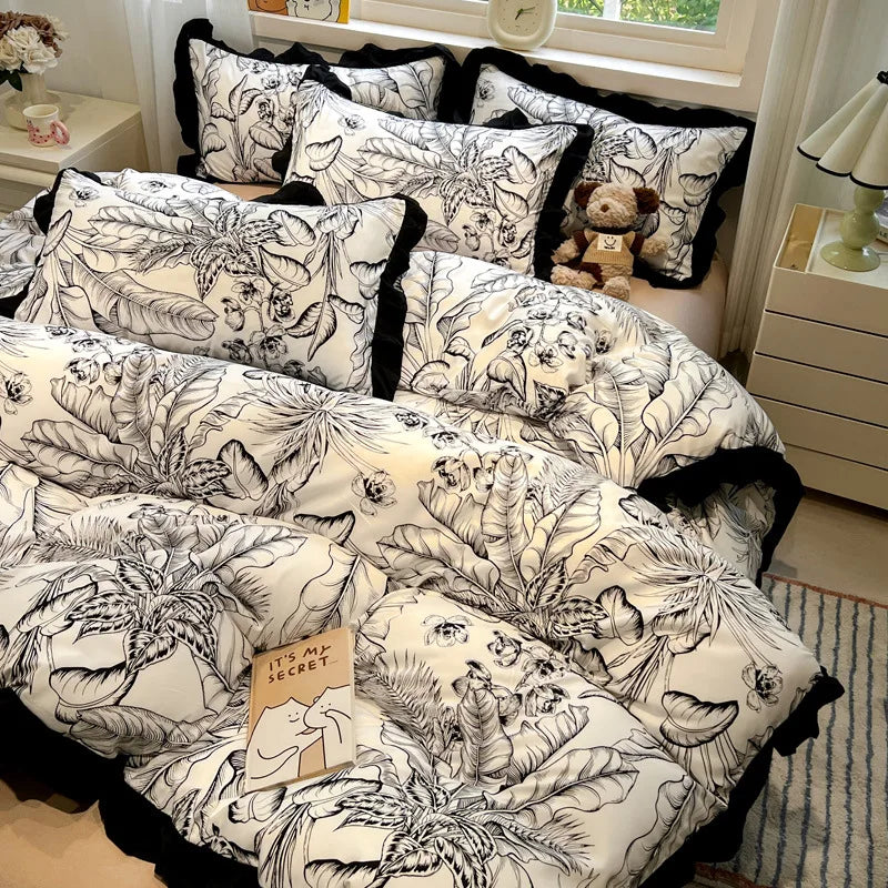 Decorbites™ Korean Black White Hepburn Style Bettwäsche-Set mit Spitzen-Spannbettlaken-Set
