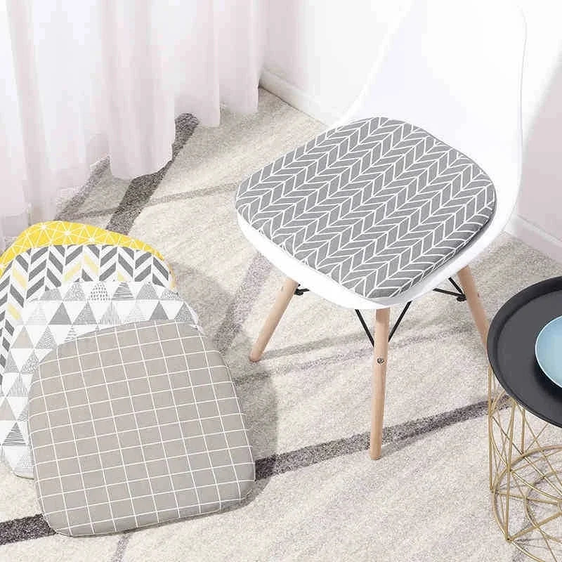 Decorbites™ Baumwoll-Leinen-Esszimmerstuhlpolster – Nordisches Muster, rutschfest, bequeme Büro- & Wohnzimmer-Dekoration