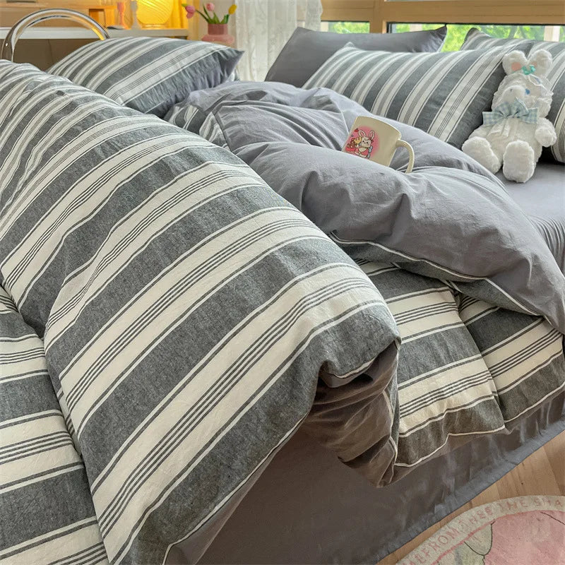 DecorBites™ Cozy Striped Cotton Bedding Set - Breathable & Soft Quilt Kit