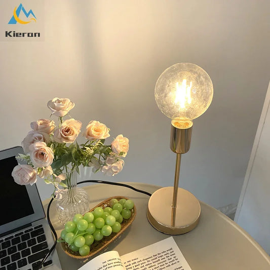 Decorbites™ Goldene Moderne LED-Nachttischlampe für College-Wohnheim-Studientisch