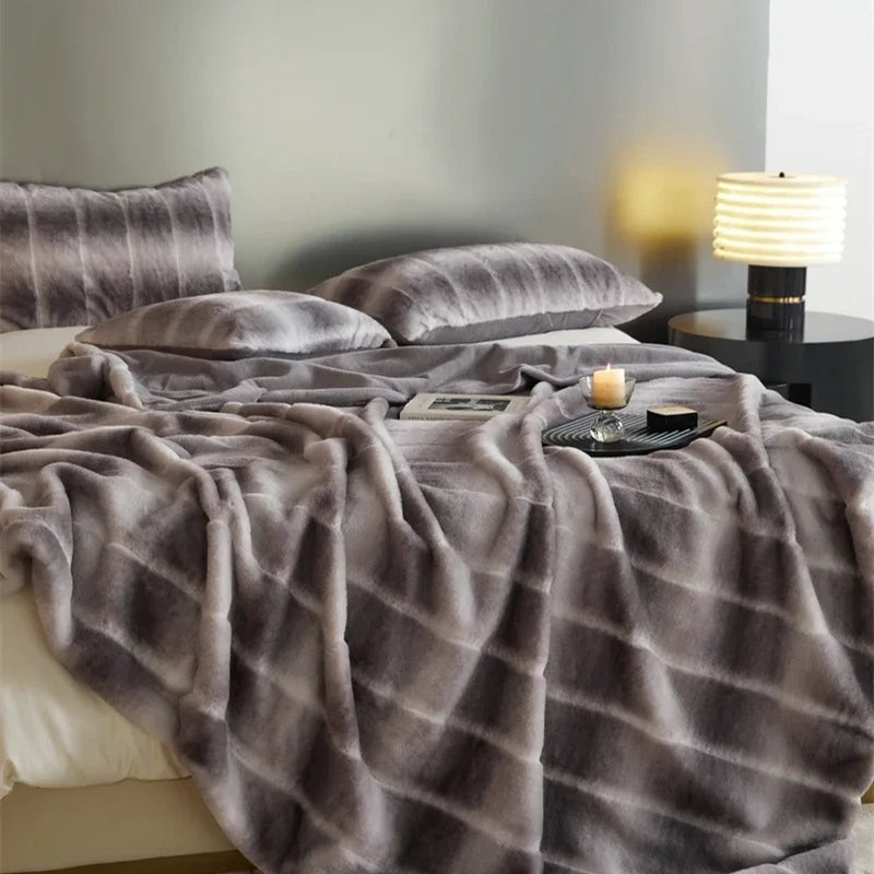 DecorBites™ Cozy Fleece Blanket for Warmth & Style