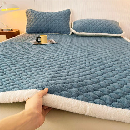 Decorbites™ antibakterielles Milchsamt-Matratzenpolster, dick und warm mit rutschfesten Gurten