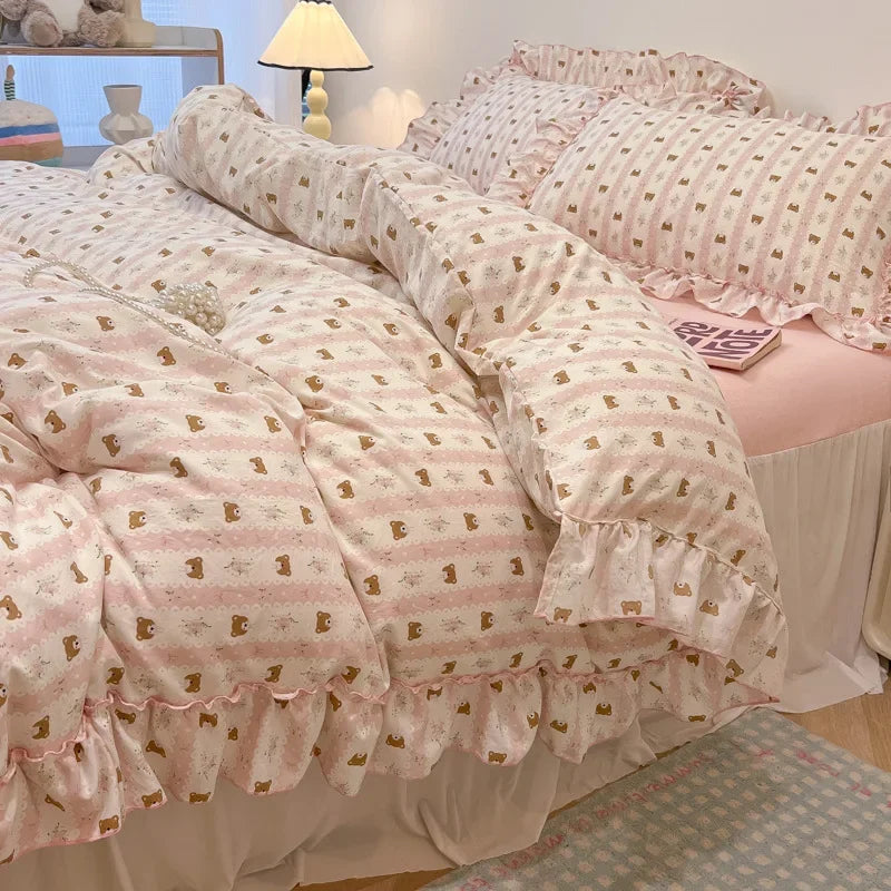 DecorBites™ Lace Bedding Set: Printed Design, Single Queen Size, Cozy Quilt Cover, Fitted Sheet, 2 Pillowcases