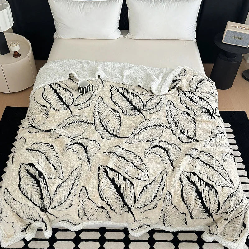 Decorbites™ Blatt-Jacquard-Doppel-Lagen-Flauschdecke für Sofa und Bett