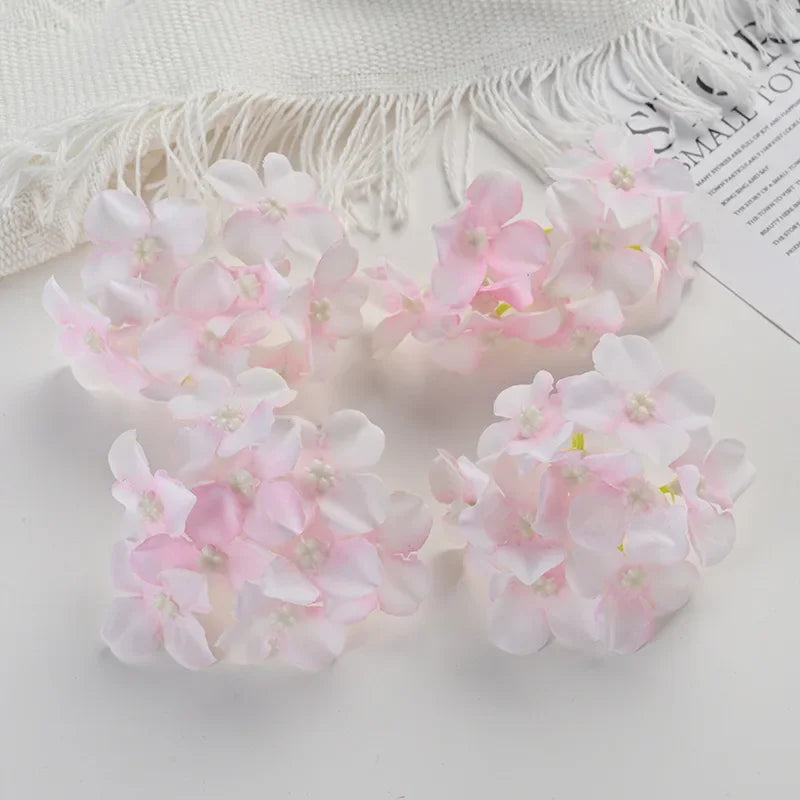 Decorbites™ Hortensienblüten: 30 Stk. 8 cm künstliche Blumen für Heimdekoration, Hochzeit, DIY-Kränze