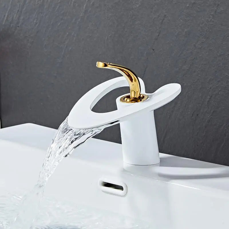 Decorbites™ Golden/Weißes Beckenarmatur: Schwarzes Messing-Wasserfall-Waschbeckenmischer, Heiß & Kalt.