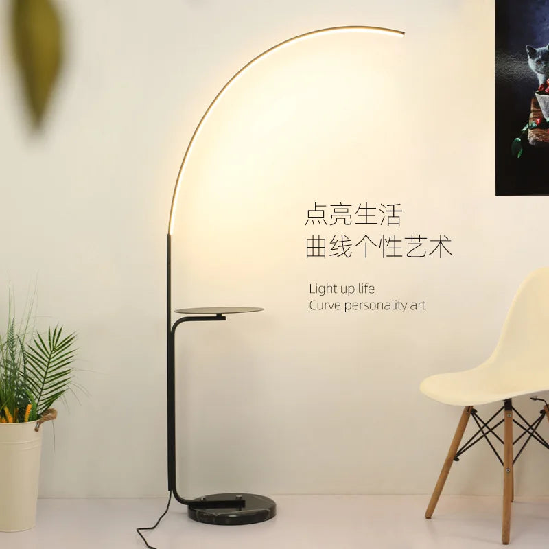 Decorbites™ LED-Kunst-Bodenleuchte Modernes Design Schwarz Weiß Gold Wohnzimmer-Dekoration