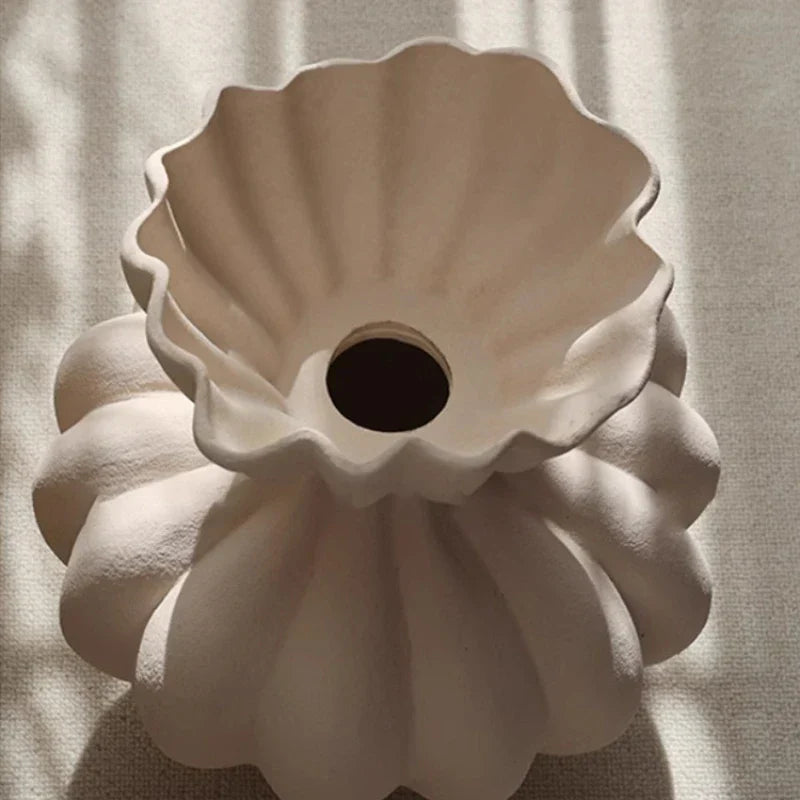 Decorbites™ Spitzen-Keramikvase für Blumensträuße und Arrangements zur Wohnraumausstattung