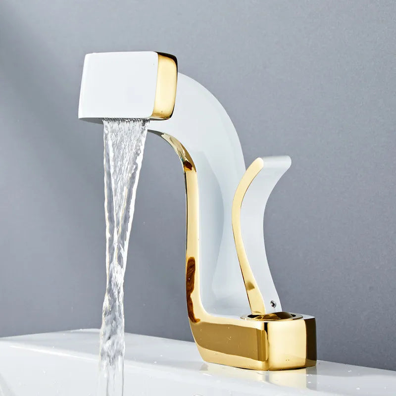 Gold Brass Basin Faucet With Ceramic Valve