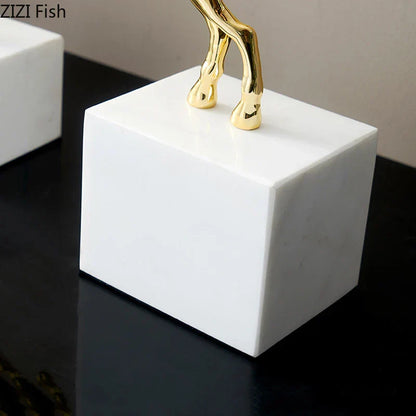 Decorbites™ Geweih-Statue des Hirsches - Emaille-Skulptur eines Sikahirsches zur Raumausstattung