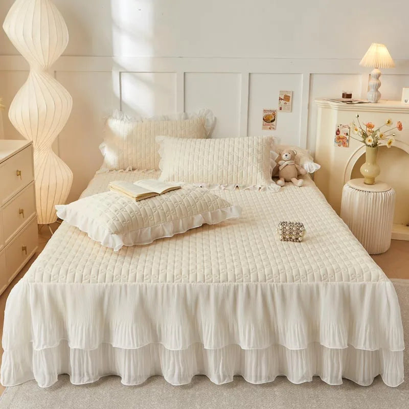 Decorbites™ Spitzen-Volants-Kühlendes Bettrock-Set mit Kissenbezügen