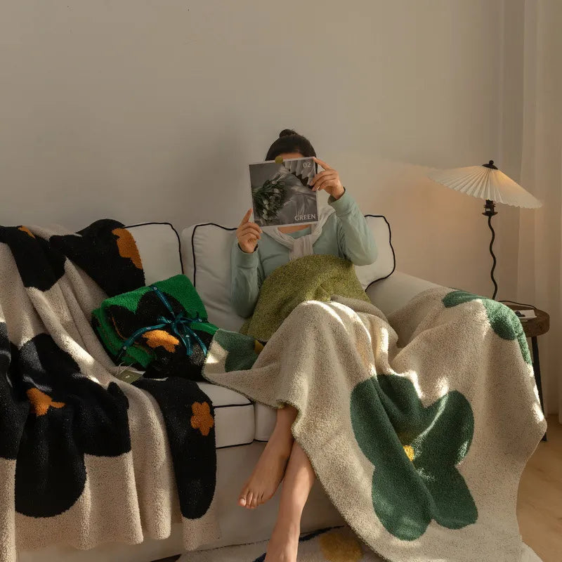 DecorBites™ Korean Kawaii Flower Blanket: Soft Carpet for Bedroom, Sofa, Office - Single Tapestry Throw Blanket
