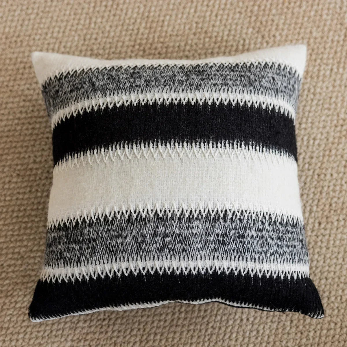 Decorbites™ Gestrickte Häkel-Kissenbezug Schwarz Grau Weiß Nordisch Einfach Luxuriös Kissenbezug