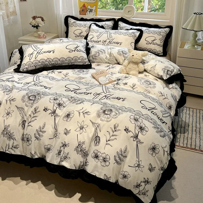 Decorbites™ Korean Black White Hepburn Style Bettwäsche-Set mit Spitzen-Spannbettlaken-Set