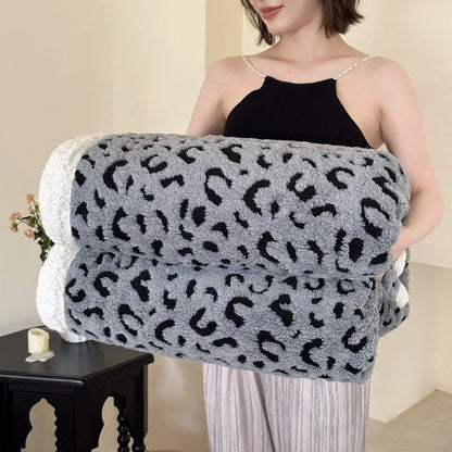 Decorbites™ Leopard-Muster-Doppellagige Woll-Decke – Unwiderstehlich Weich & Warm