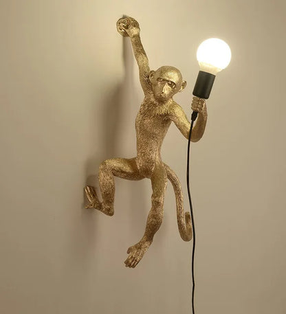 Decorbites™ 3-Affen-Hängeleuchter - Schwarz-weißes Harz - Hochwertige Innen-LED-Dekoration