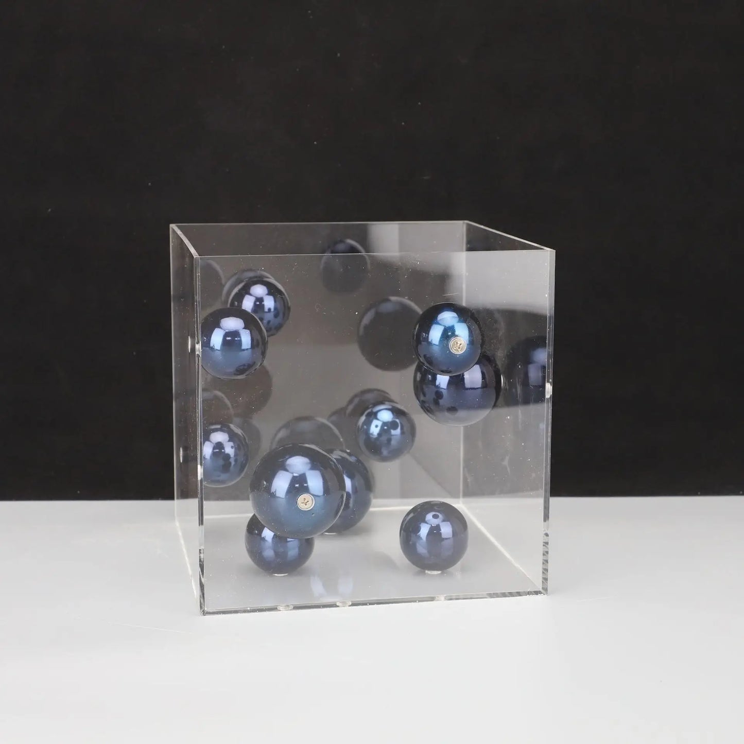 Decorbites™ Abstrakte Metallkugel-Kunstwerke in transparenten Acrylbehälterboxen