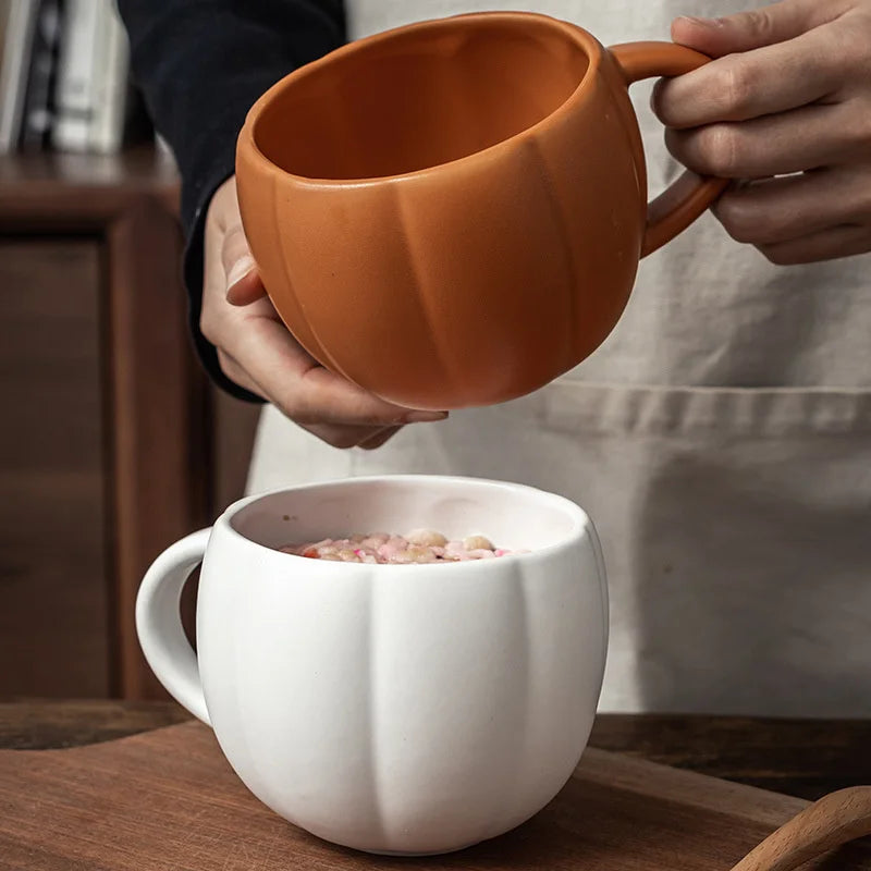 Decorbites™ Halloween-Kürbis-Keramikbecher mit retro Emaille-Griff für Kaffee, Milch und Tee