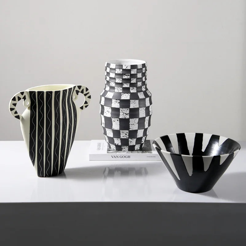 Decorbites™ Schwarzes Karo Geometrisches Gestreiftes Keramikvasen - Handgefertigter Blumenarrangement-Topf