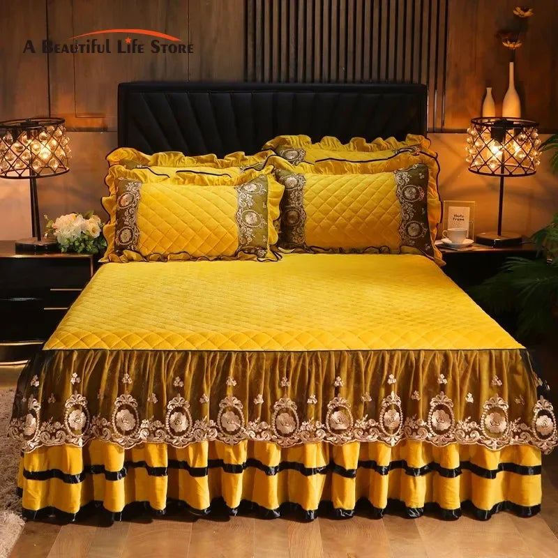 Decorbites™ Kristall-Samt-Bettüberwurf-Set mit super weicher Steppung & Spitzen-Bettrock