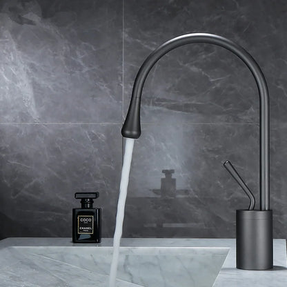 Decorbites™ Gebürsteter Gold Waschbeckenarmatur Heiß Kalt Schwarz Spüle Küche Schwenkbar Wasserhahn