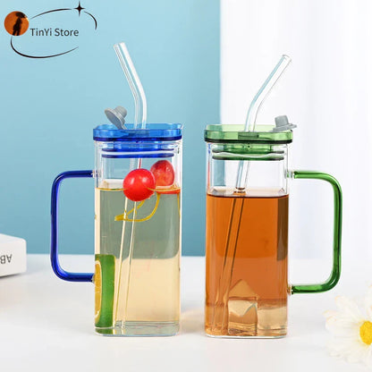 Decorbites™ Glas-Trinkbecher mit Trinkhalm und Acryl-Deckel, farbiger Griff für Getränke
