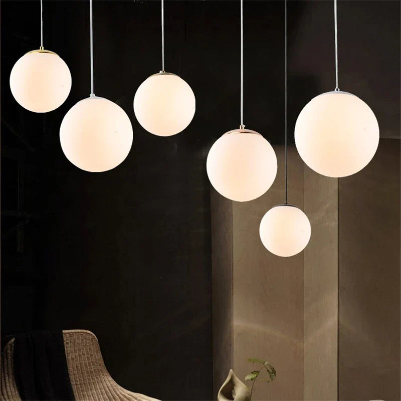 Decorbites™ Glas-Kugelleuchter - Nordisches minimalistisches Kronleuchter für Wohnzimmer & Schlafzimmer