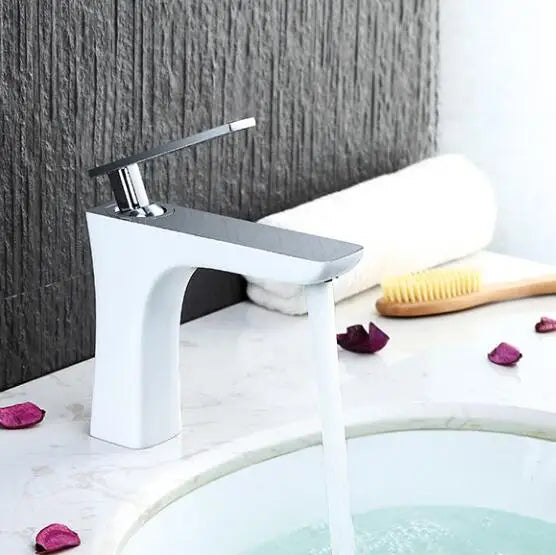 Decorbites™ Waschtischarmatur: Schwarz/Weiß Messing-Mischbatterie, Badezimmer-Waschbecken-Wasserhahn, Warm & Kalt.