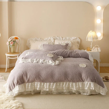 Decorbites™ Luxus-Geschnitztes Samt-Spitzen-Volants-Bettwäsche-Set mit Steppdecken-Bettrock