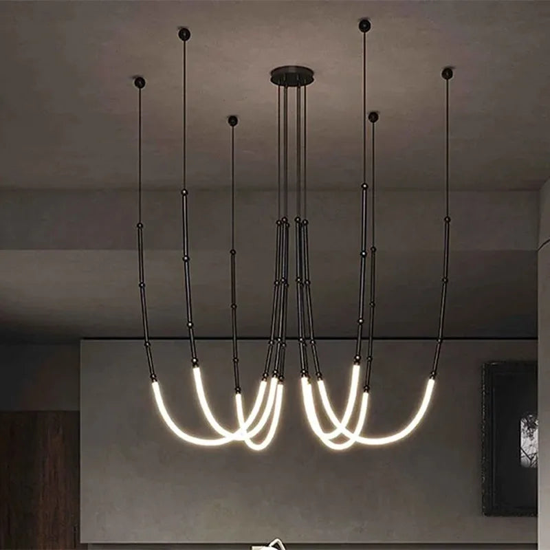 Decorbites™ Leda Black Line Kronleuchter: Stilvolles Leuchten für Ess- und Wohnzimmer; Treppenhausbeleuchtung