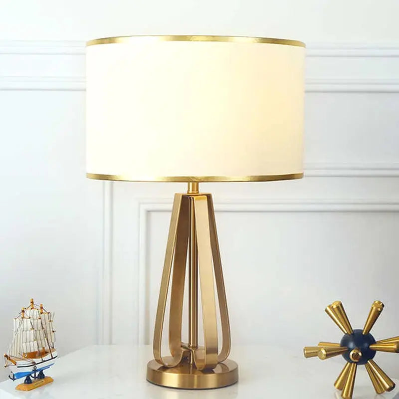 Decorbites™ Kristall-Nachttischlampe: Modernes nordisches Design, Stoff-Lampenschirm für Wohnzimmer & Schlafzimmer