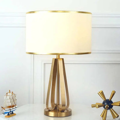 Decorbites™ Kristall-Nachttischlampe: Modernes nordisches Design, Stoff-Lampenschirm für Wohnzimmer & Schlafzimmer
