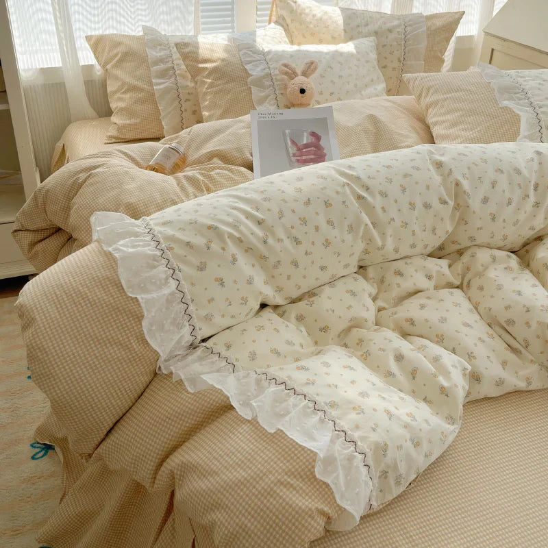 Decorbites™ Baumwoll-Bettwäsche-Set Kleine Blumenmuster Prinzessin - Queensize - Daunendeckelbezug Bettlaken Bettrock Kissenbezüge