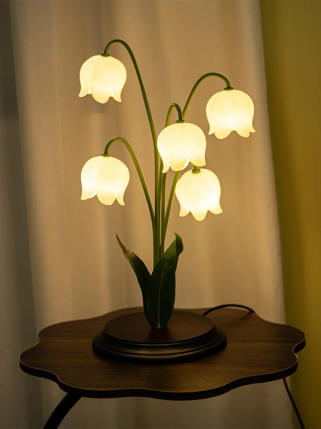 Decorbites™ LED-Blümentischleuchte – Dekorative Schreibtischlampe für Schlafzimmer, Wohnzimmer, Arbeitszimmer