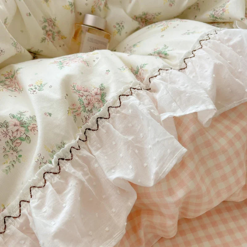 Decorbites™ Baumwoll-Bettwäsche-Set Kleine Blumenmuster Prinzessin - Queensize - Daunendeckelbezug Bettlaken Bettrock Kissenbezüge
