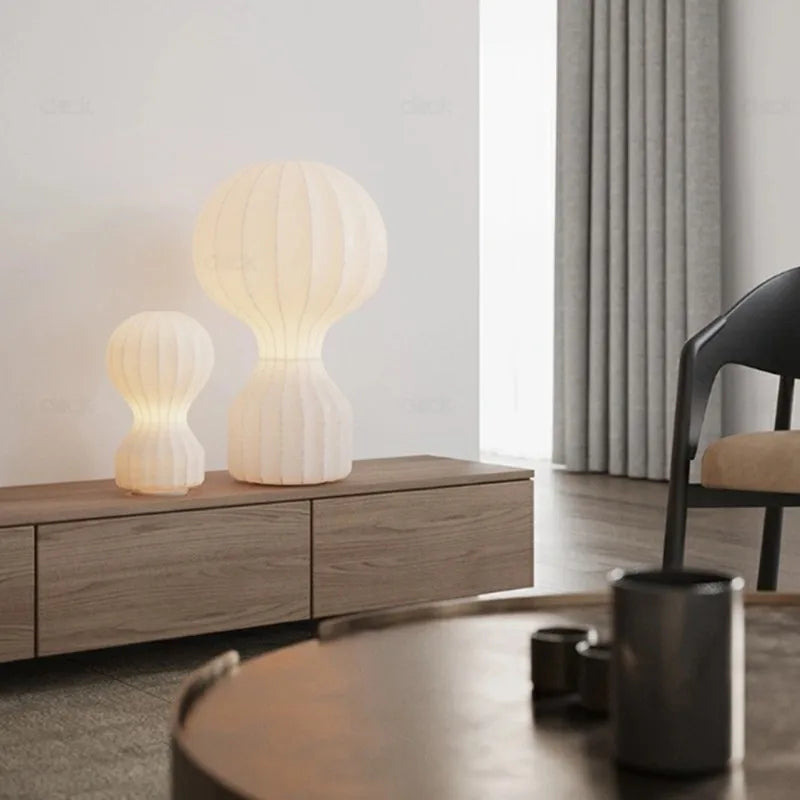 Decorbites™ Gatto Cocoon Seiden-Tischleuchte: Minimalistische japanische Kunst für Schlafzimmer, Arbeitszimmer, Hotel, Ausstellungsraum