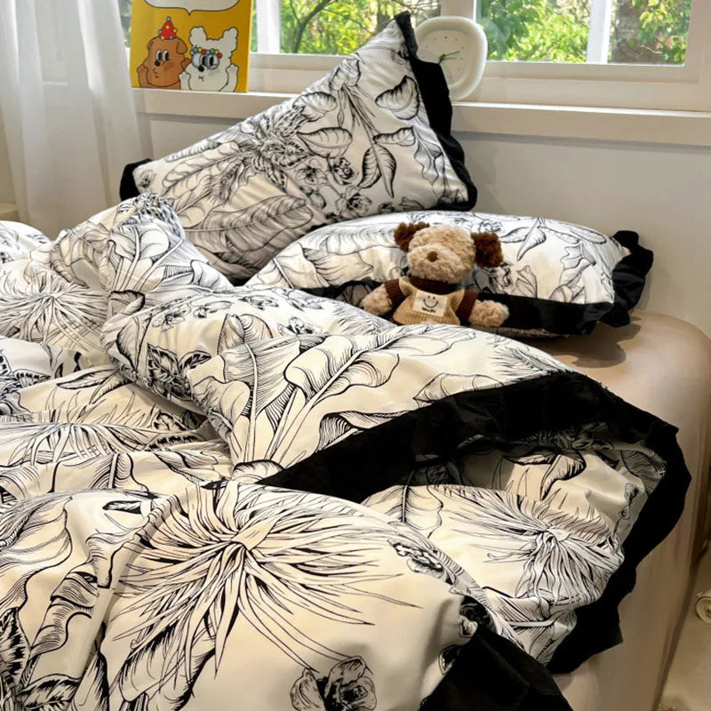 Decorbites™ Korean Black White Hepburn Style Bettwäsche-Set mit Spitzen-Spannbettlaken-Set