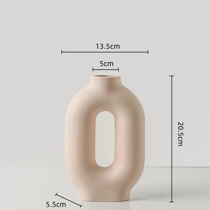 Decorbites™ Geometrische Keramikvase: Ausgehöhlte Buchstaben Blumenarrangement Wohnraumausstattung