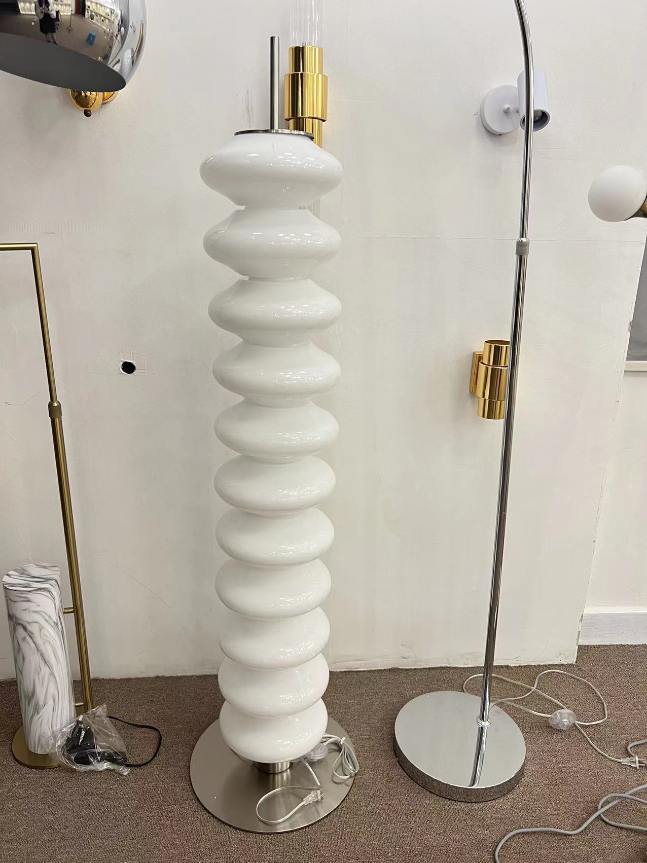 Wohnzimmer Stehlampe Schlafzimmer Einfache Persönlichkeit Ferienwohnung