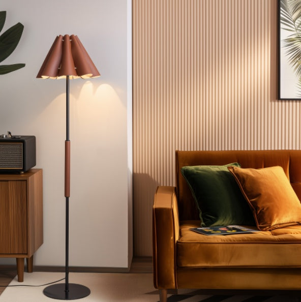 Stehlampe mit Lederlampenschirm, ideal für Wohnzimmer, Schlafzimmer, Büros
