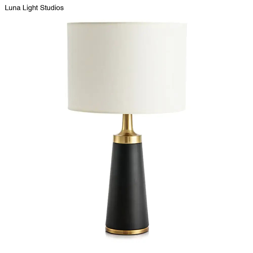 Decorbites™ drum bedside lamp with sleek black matte finish gold metallic accents and white fabric shade for led incandescent fluorescent bulbs 110v-120v 220v-240v