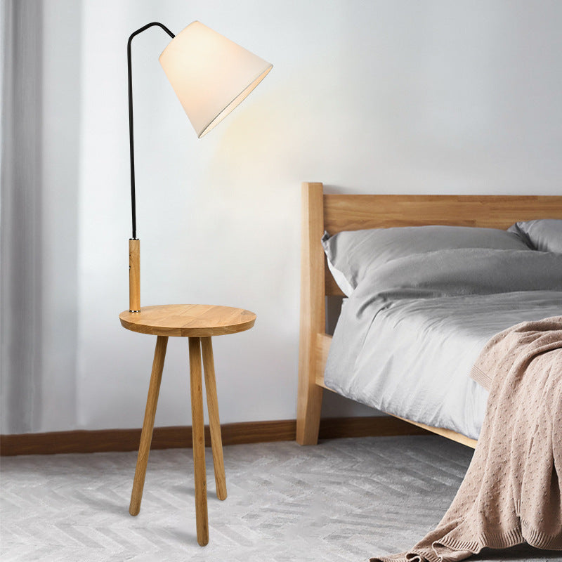 Moderne Minimalistische Wohnzimmer Vertikaler Holztisch Bodenscheinwerfer