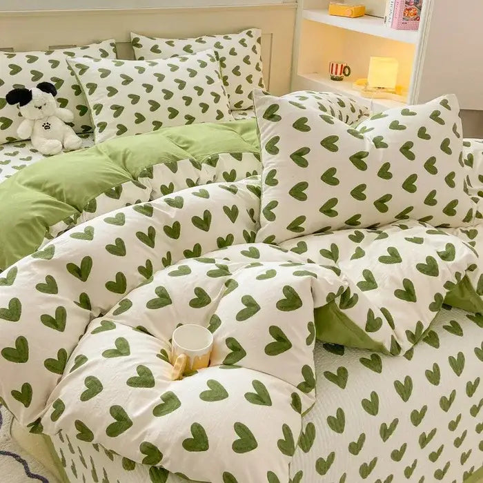 Green heart-patterned duvet set with white base and soft plush fabric for cartoon cat floral bedroom bedding