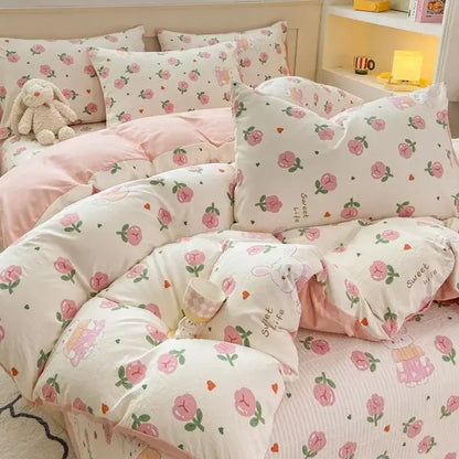 Pink and white peach-themed cartoon cat floral cotton duvet cover set with soft plush fabric for bedroom bedding