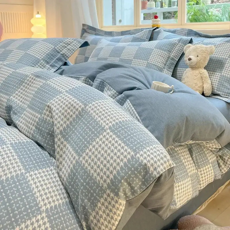 Blue and white houndstooth patterned bedding set made of soft cozy cotton fabric from decorbites cozy cotton bedding collection