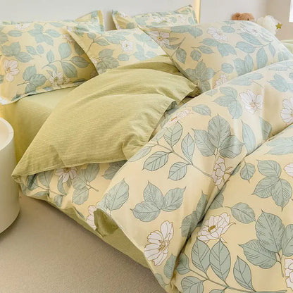 A soft yellow duvet cover with cozy flower print and matching pillowcases in decorbites cozy flower bedding set
