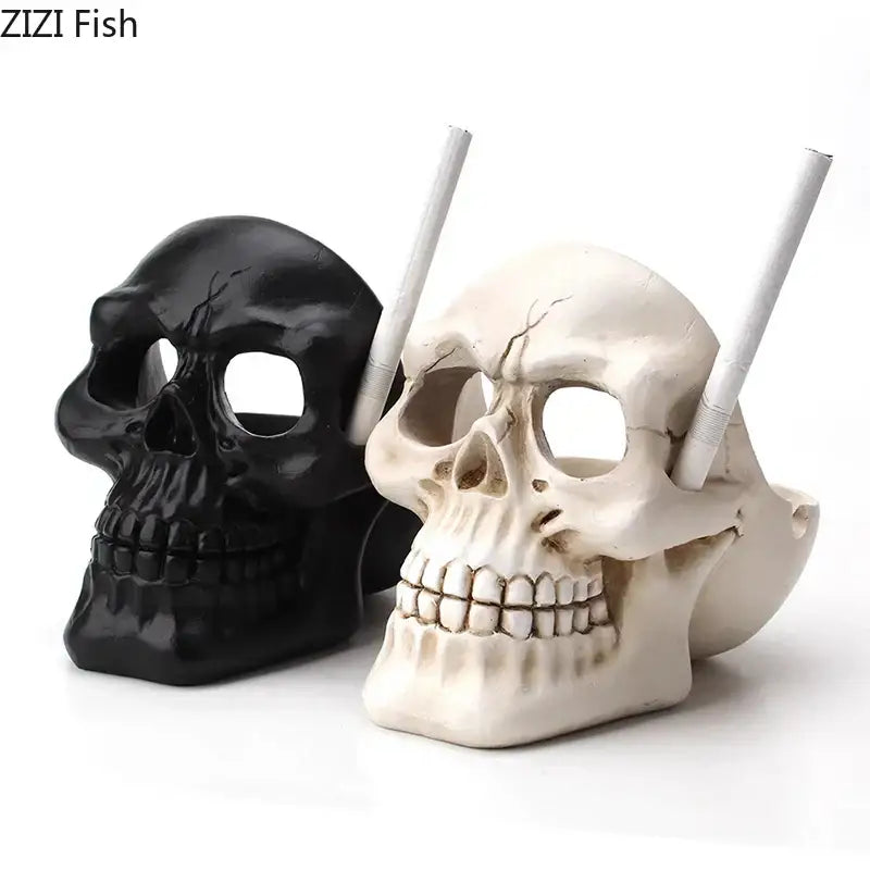 Creative black and off-white plastic skull ashtray with detailed teeth and cracked texture for living room smoking gift