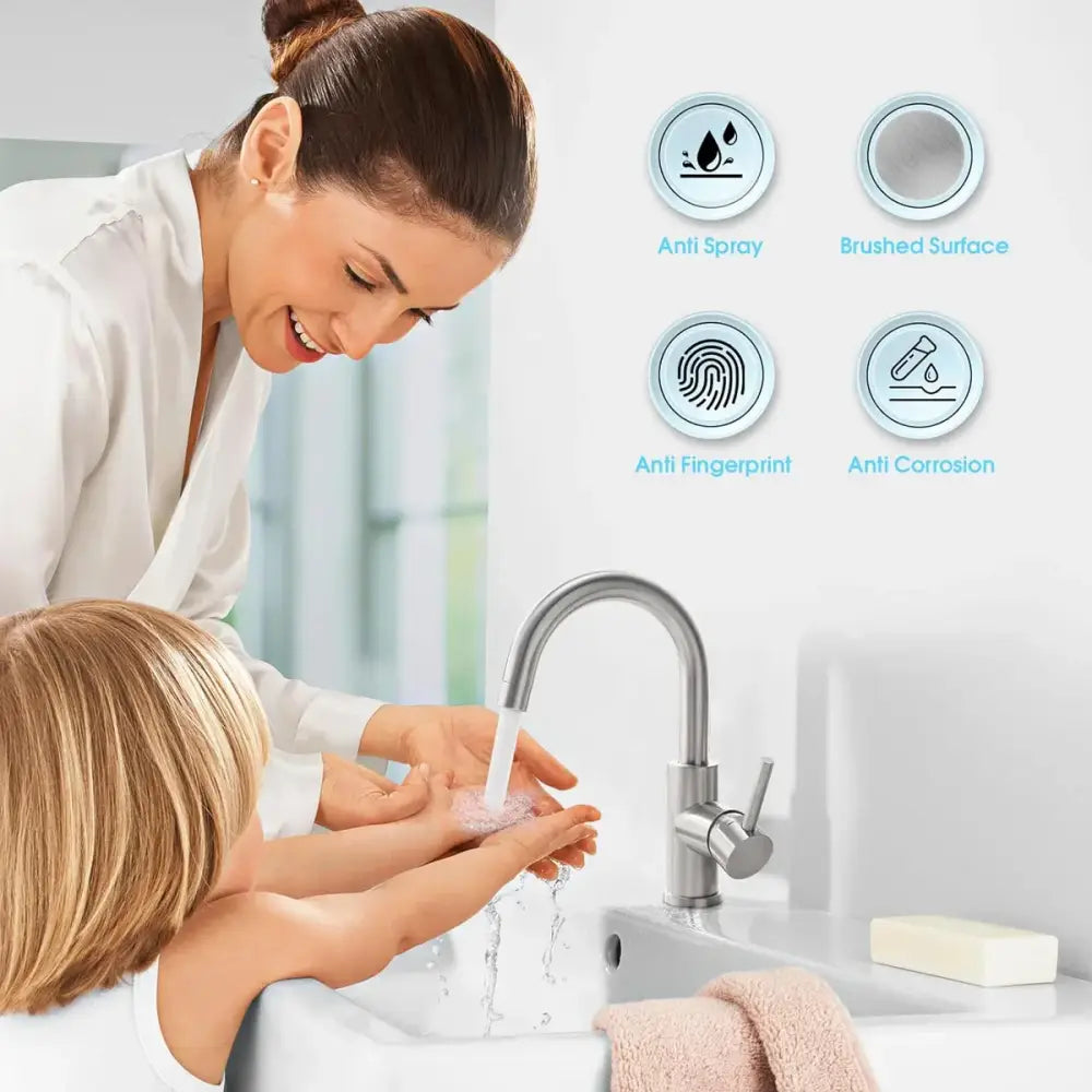 Brushed stainless steel kitchen faucet with modern curved spout and single handle control alta calidad duradero y práctico